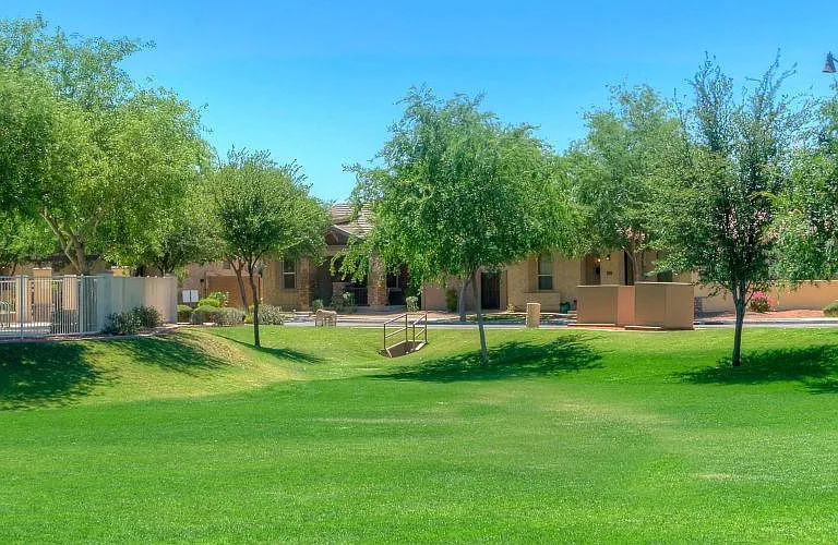 3487 E Windsor Dr — Photo 33