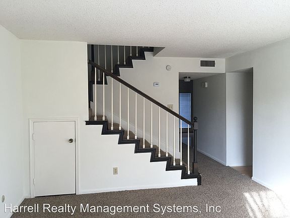 2nd image of 810 Melrose Dr