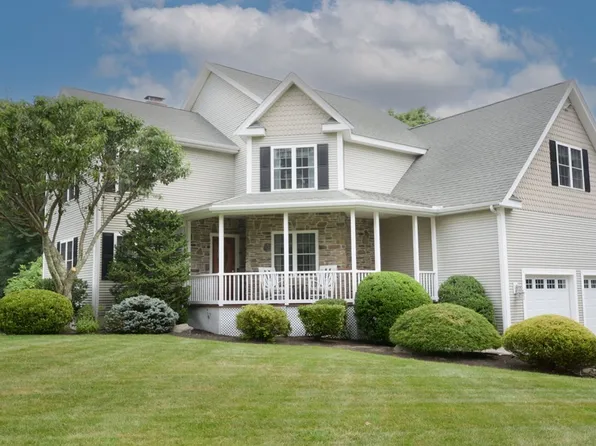 172 Pond St, Uxbridge, MA 01569