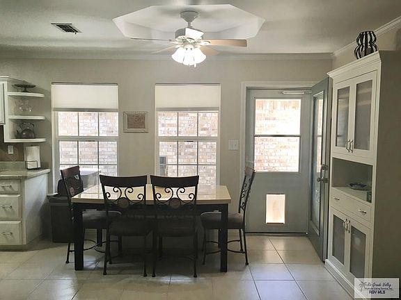 4th image of 310 Heather Dr