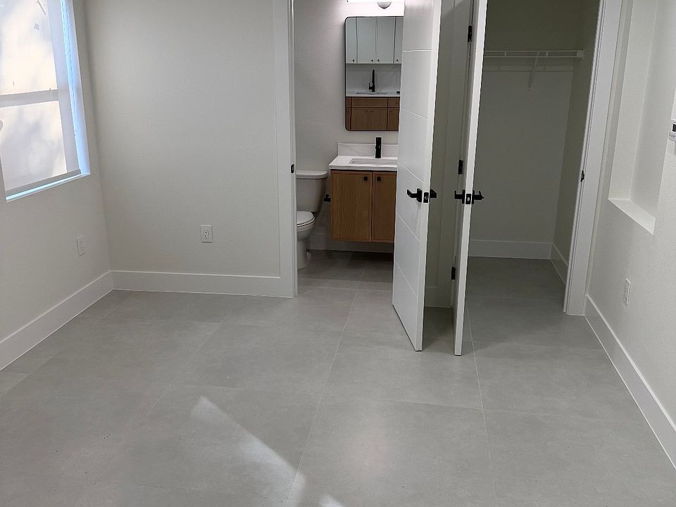 1st image of 3901 Treasure Cir #2