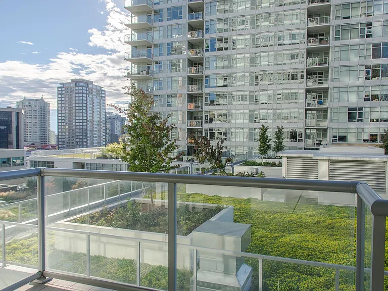 588 Bell St #1001S — Photo 12
