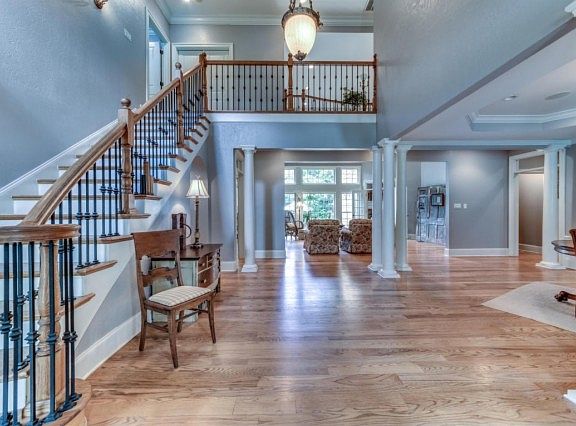 5th image of 12637 Woodcove Ln