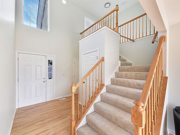 2nd image of 1013 E Wilson Ave