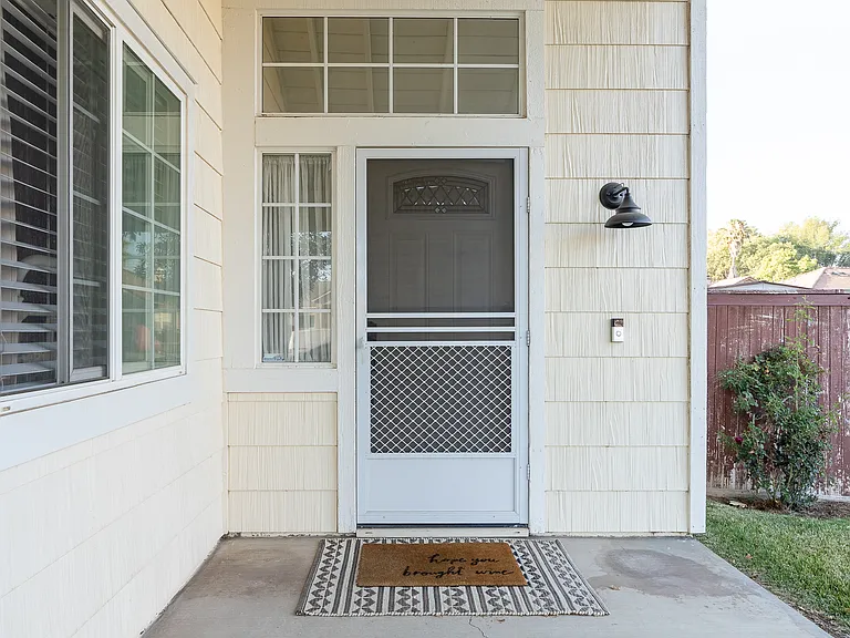 706 Emily Ln — Photo 17