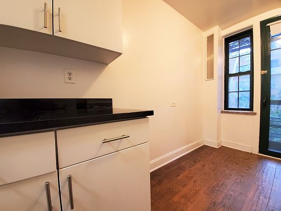 5th image of 50-01 39th Ave #F36