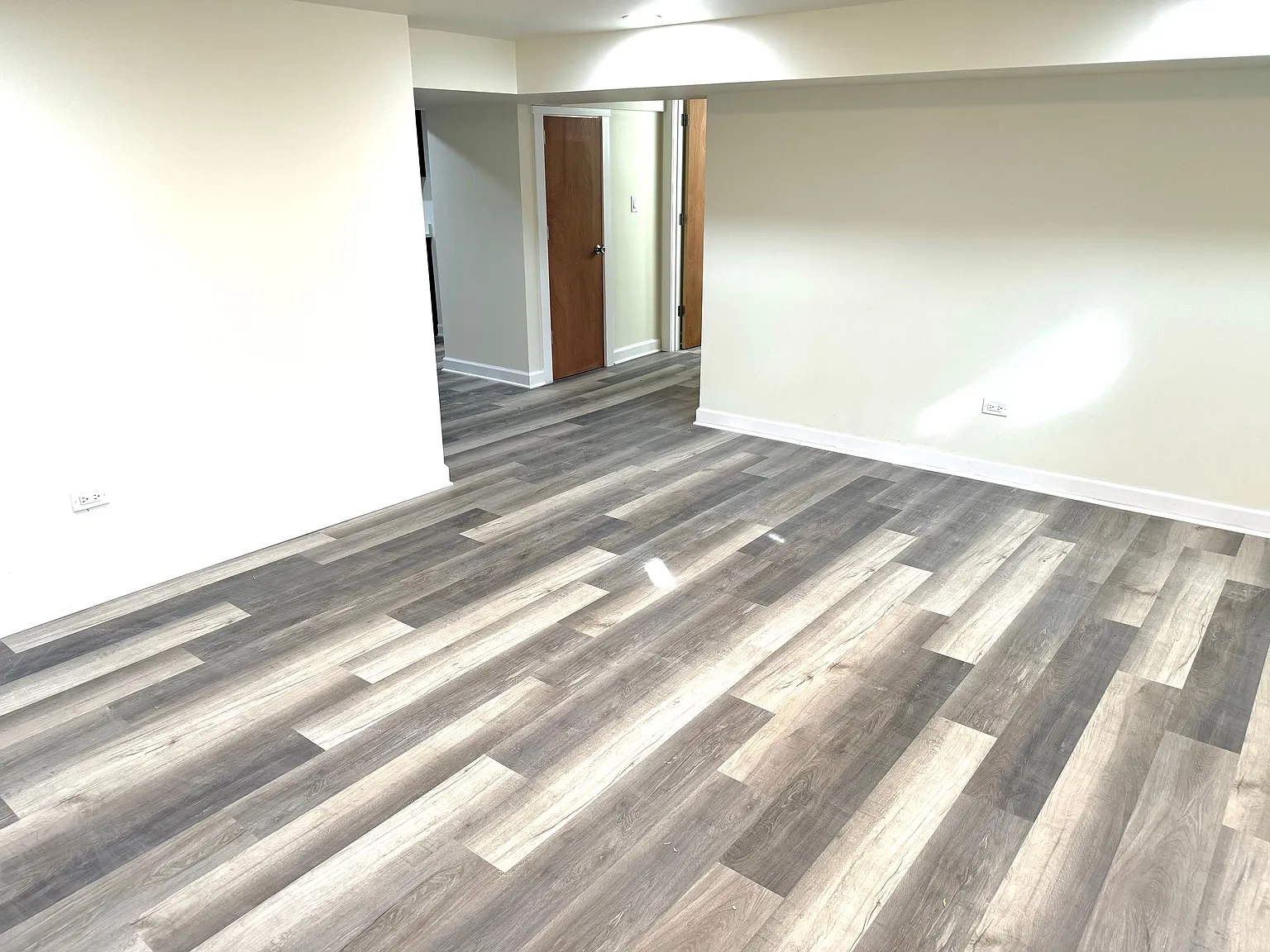 2 bed, 1000 sqft, $1,700 — Photo 4