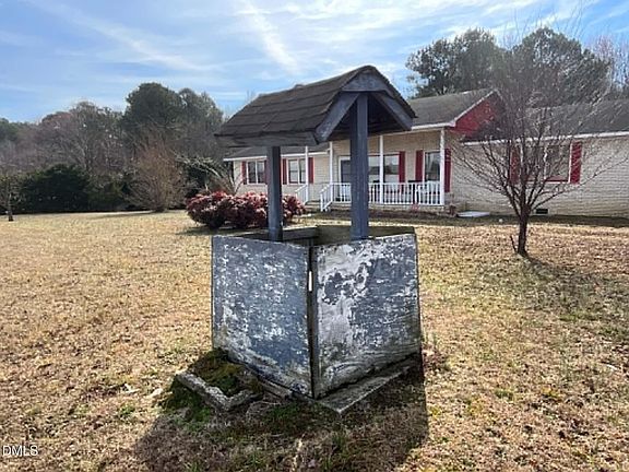 3rd image of 44 Sutton Rd