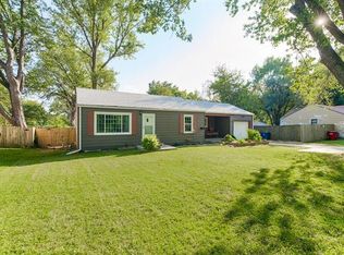 9405 E 68th St, Raytown, MO 64133