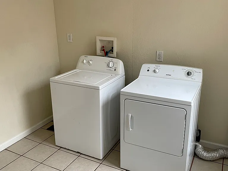 Laundry Room with machines