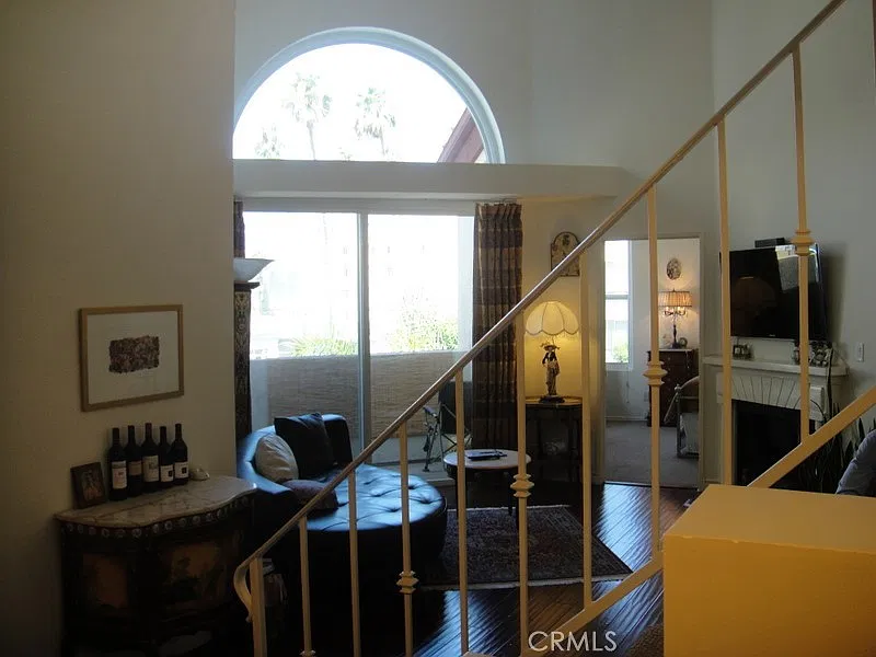 620 S Gramercy Pl — Photo 4