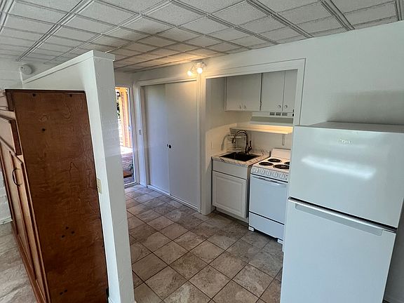 3rd image of 27890 Dorris Dr APT B1