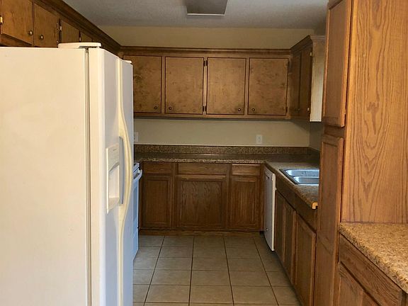2nd image of 30058 Sherwood Ln