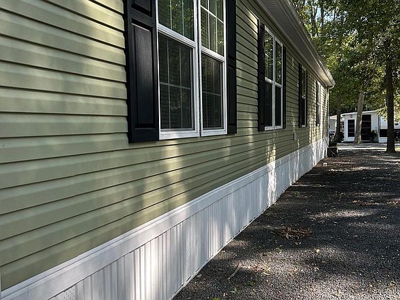 3rd image of 35008 North Dr