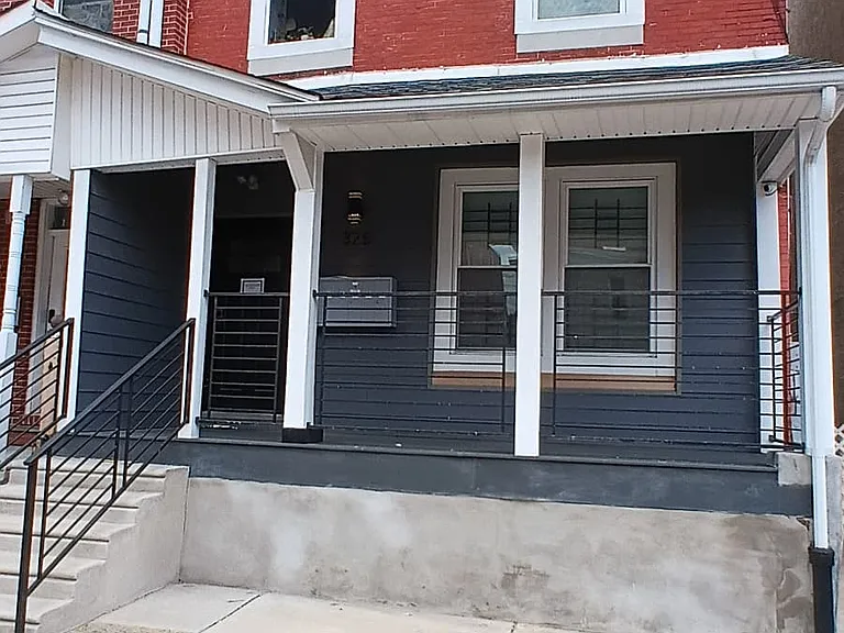325 N 40th St #6 — Photo 1