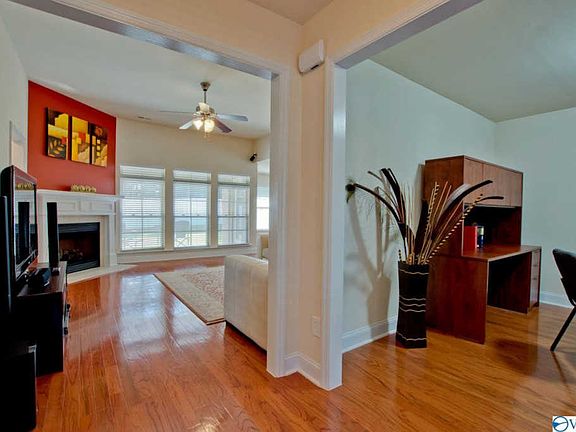 2nd image of 2510 Millwood Cir SE