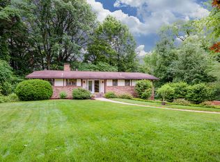 2201 Bonnie Dr, Stevensville, MI 49127