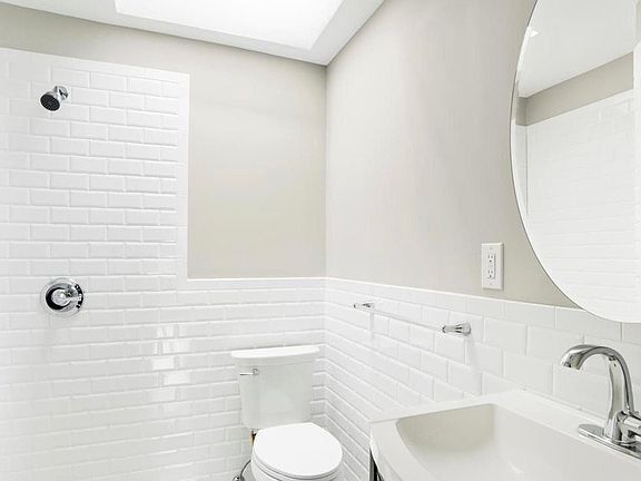 3rd image of 5 S Oxford St APT E2