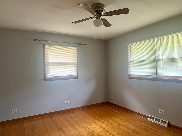 5341 Grand Ave — Photo 6