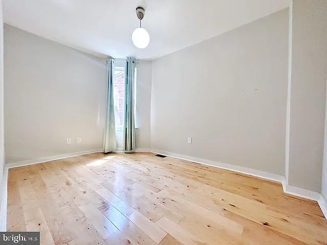 29 S Fallon St — Photo 12