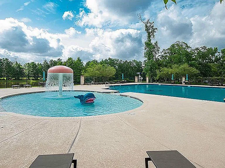 135 Deerfield Meadow Dr — Photo 47