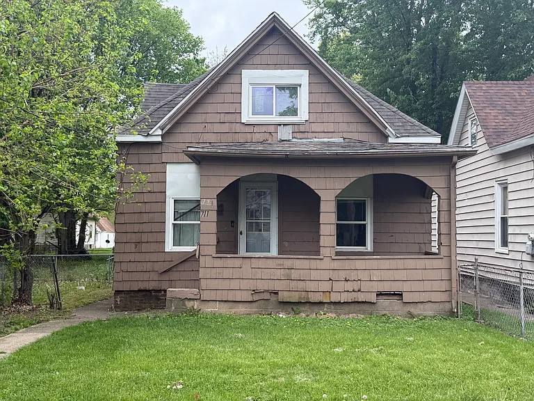 711 Vine St — Photo 2