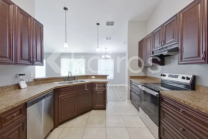 1 Malauka Radial Cir — Photo 7
