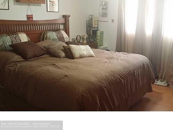 3rd image of 5371 SW 40th Ave APT 201