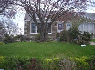8627 Agusta St, Philadelphia, PA 19152