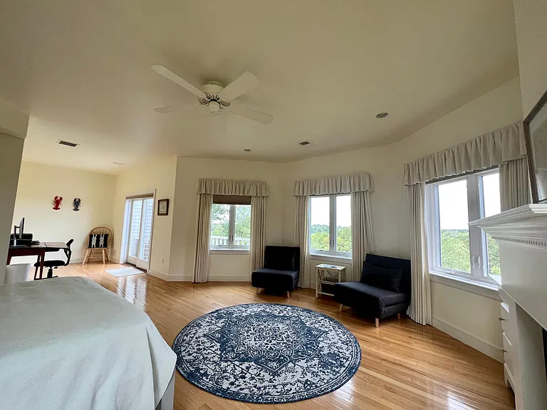 15 Hammersmith Rd #16 — Photo 13