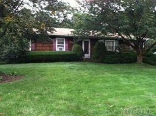 67 Henearly Dr, Miller Place, NY 11764