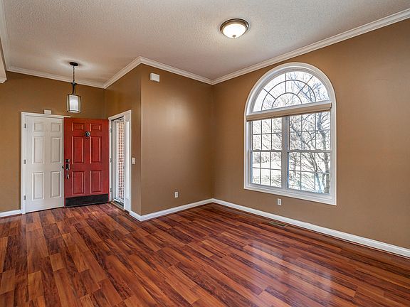 5th image of 114 Eagle Bend Dr