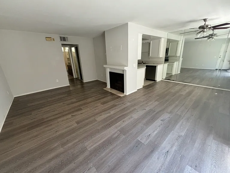 945 N Alfred St #102 — Photo 2