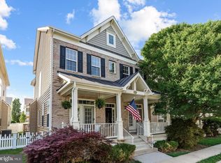 17581 Marbury St, Round Hill, VA