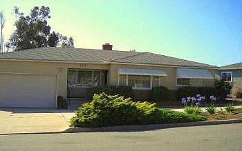 2nd image of 720 Blackthorne Ave