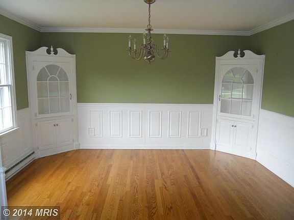 4th image of 3100 Rolling Green Dr