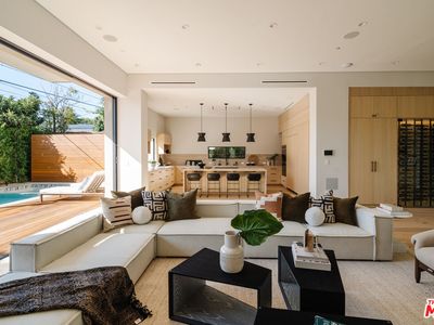 819 N Ogden Dr, Los Angeles, CA, 90046