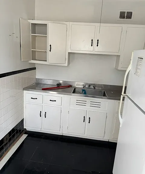 8115 Roxburgh Dr #1 — Photo 3