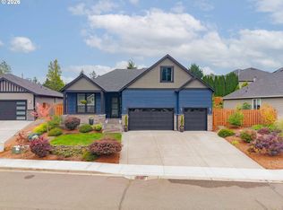 108 W 16th St, La Center, WA 98629