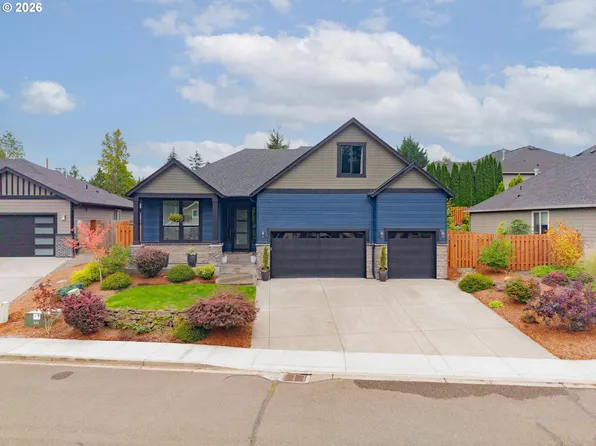 108 W 16th St, La Center, WA 98629
