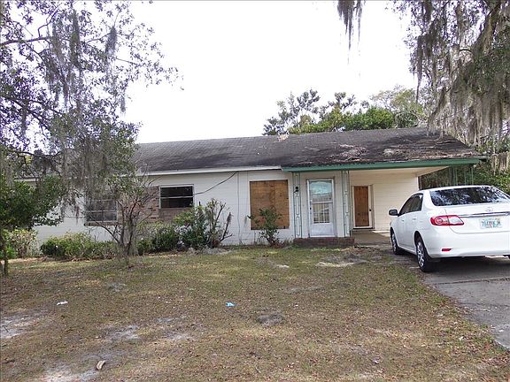 3rd image of 801 S Amelia Ave