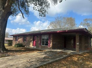 707 Lincoln Ave, Lumberton, MS 39455