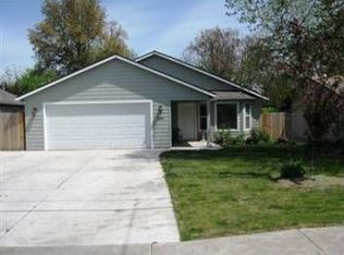 1018 W 9th St, Medford, OR 97501
