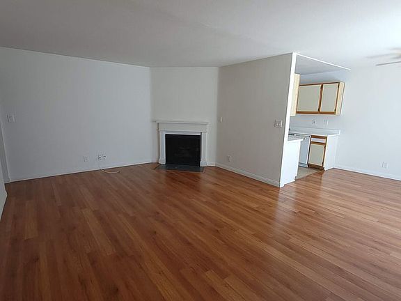 4th image of 647 N Hayworth Ave APT 203