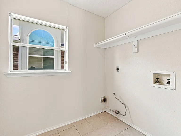 1813 Pendleton Rd — Photo 18