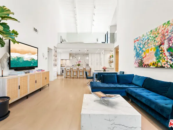 11706 Montana Ave APT 307, Los Angeles, CA 90049