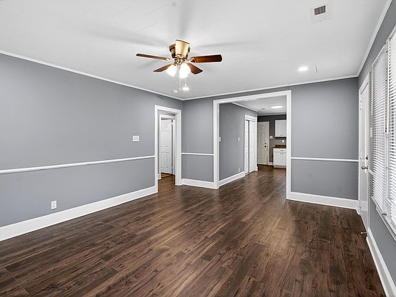 5th image of 994 Maple St