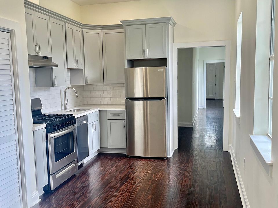 Kitchen with brand new stainless steel appliances