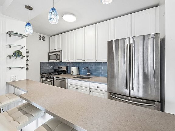 3rd image of 205 W End Ave APT 8K
