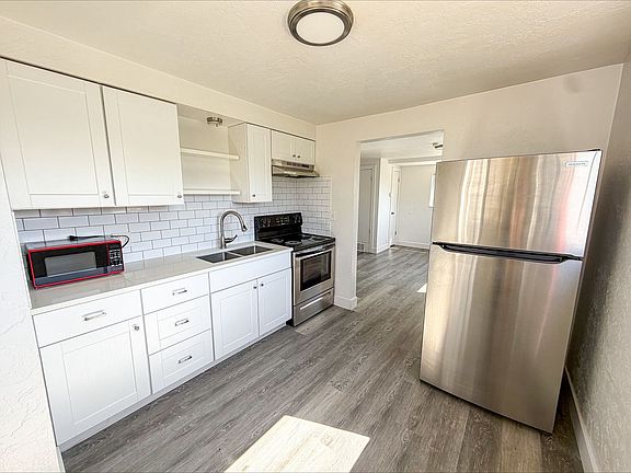 2nd image of 2560 Adams Ave #1